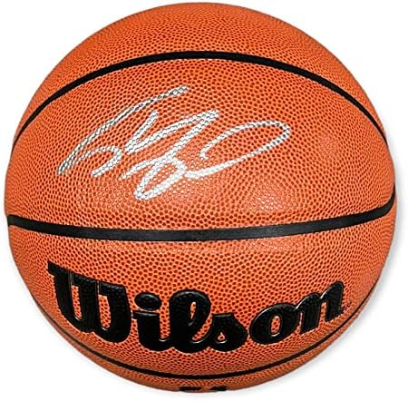 Shaquille O'Neal potpisao je autogramiranu Wilson košarku JSA - AUTOGREME KOŠARICE